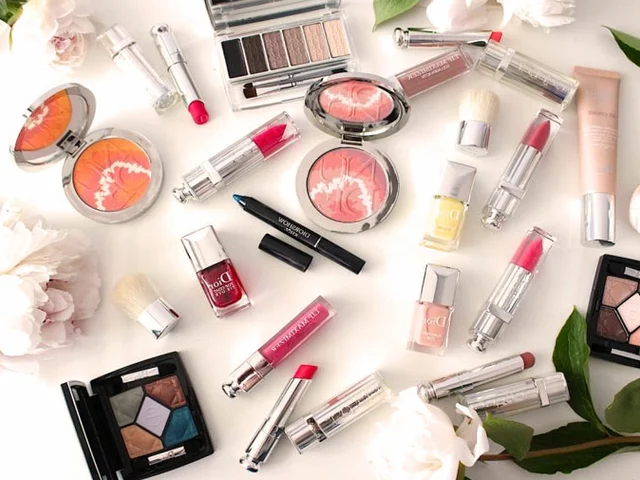 Where can I order beauty products online at wholesale?
